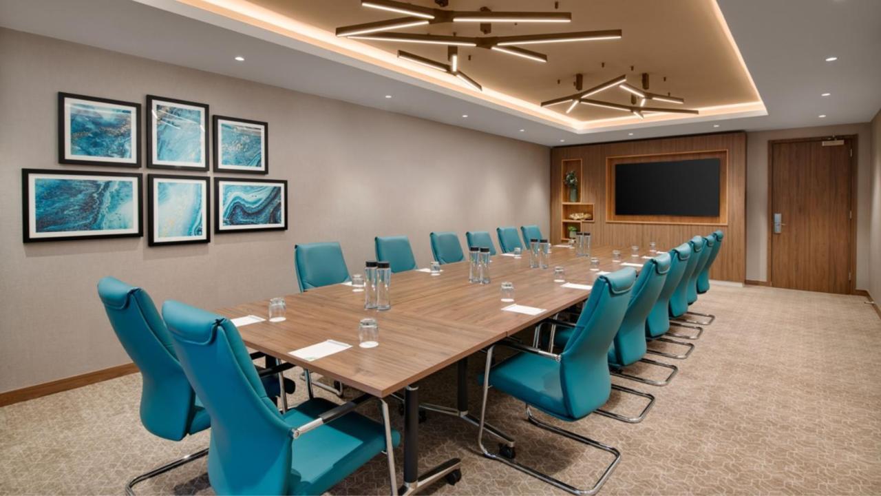 Holiday Inn London Gatwick - Worth By Ihg Κρόουλι Εξωτερικό φωτογραφία
